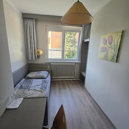 Paus Πανσιόν Gotzendorf an Der Leitha