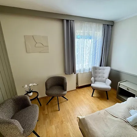 Paus Gæstehus Gotzendorf an Der Leitha