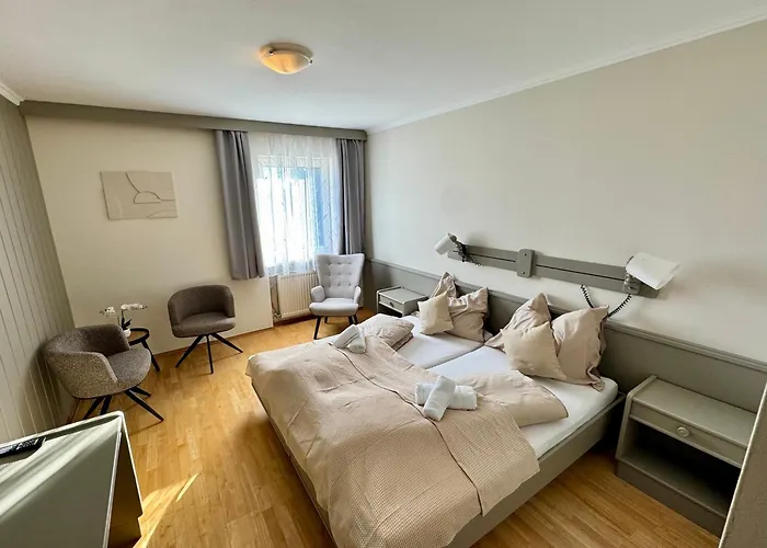 Paus Gotzendorf an Der Leitha